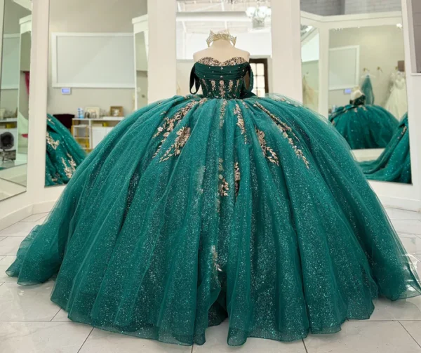 Gorgeous Glittery Tulle Appliqued Quinceanera Dresses Off Shoulder Sweet 16 Party Gowns
