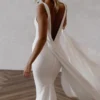 WD004-3 Mermaid V Neck Spaghetti Straps Backless Satin Wedding Dress