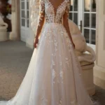WD006-1 A-Line Low V Neck Long Sleeves Appliques Open Back Tulle Boho Wedding Dress